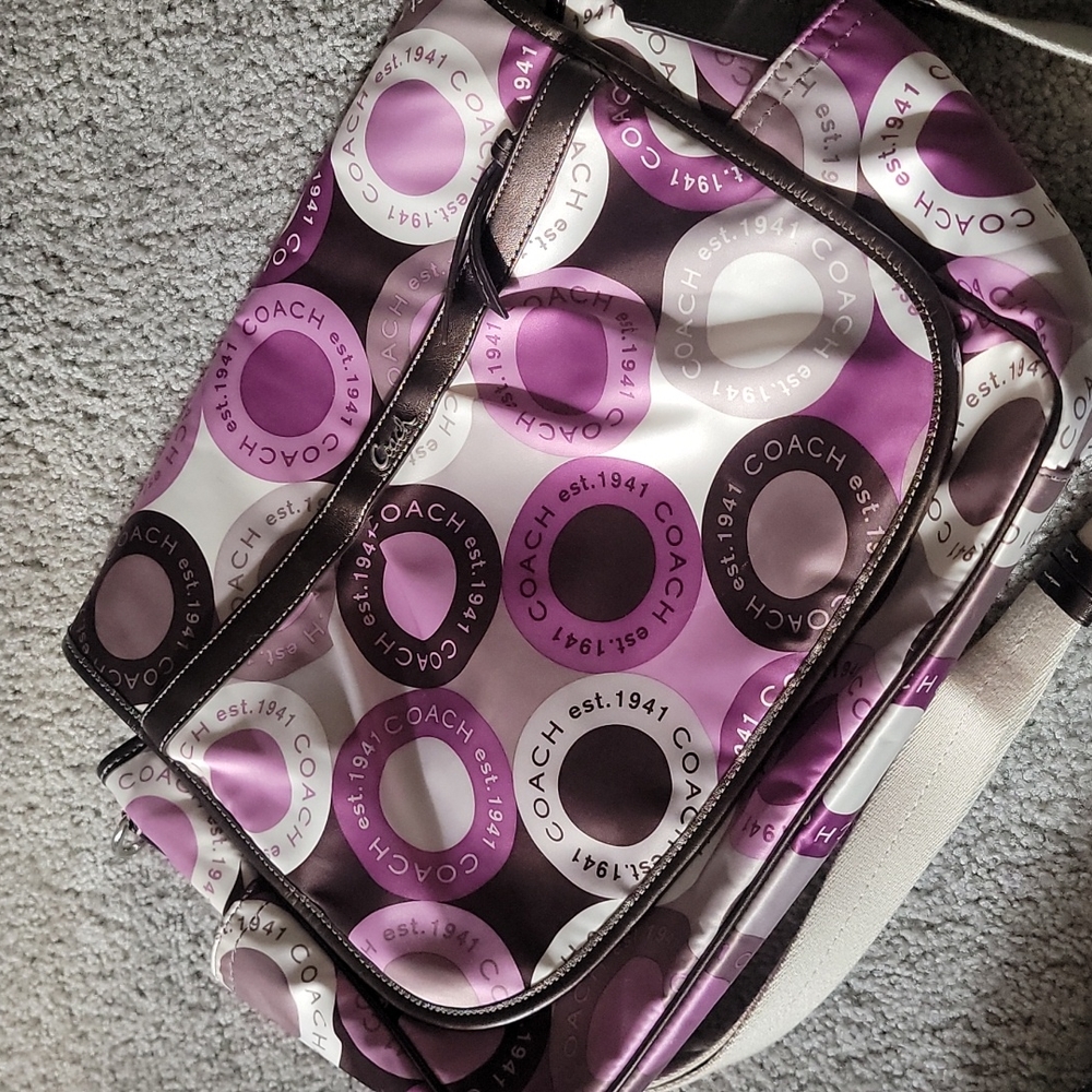Coach messenger, diapers bag
